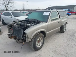 1998 GMC Sonoma with VIN 1GTCS1442W8521368, listed as a IAAI auction lot 41225556 with 108,201 mi miles. Bid and sale history available at carsss.com. Image 2.