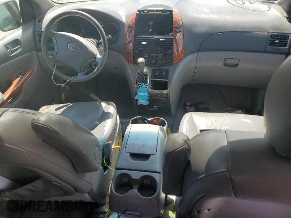 2008 Toyota Sienna XLE with VIN 5TDZK22C68S140972, listed as a Copart auction lot 57764804 with 224,112 mi miles and Salvage Title. Bid and sale history available at carsss.com. Image 8.