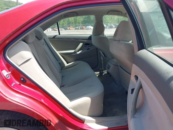 2007 Toyota Camry CE z VIN 4T1BE46K77U067512, wystawiony jako IAAI lot #42310634 z przebiegiem 153 322 mil mil oraz . Historia ofert i sprzedaży dostępna na DreamBid. Obrazek 8.