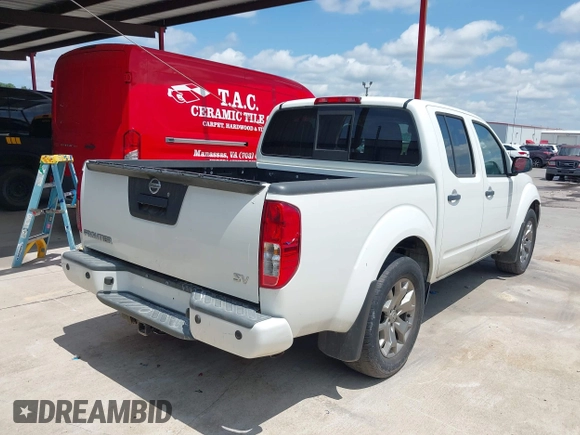 2021 Nissan Frontier SV z VIN 1N6ED0EA7MN705315, wystawiony jako IAAI lot #42080403 z przebiegiem 44 031 mil mil oraz . Historia ofert i sprzedaży dostępna na DreamBid. Obrazek 4.