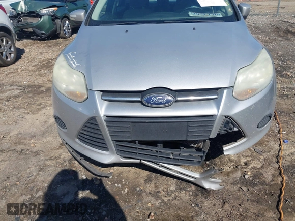 2013 Ford Focus SE with VIN 1FADP3F27DL178733, listed as a IAAI auction lot 41597711 with 206,967 mi miles. Bid and sale history available at carsss.com. Image 6.