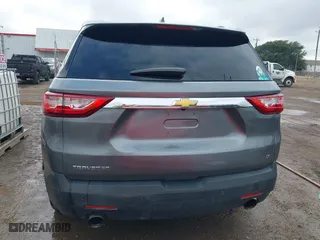 2018 Chevrolet Traverse LT Cloth with VIN 1GNERGKW4JJ273922, listed as a IAAI auction lot 41375610 with 92,250 mi miles. Bid and sale history available at carsss.com. Image 17.