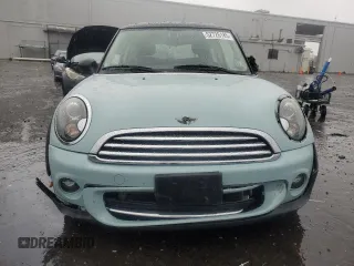 2011 MINI Hardtop with VIN WMWSU3C57BT096973, listed as a Copart auction lot 52726185 with 90,545 mi miles and Salvage title. Bid and sale history available at DreamBid. Image 5.