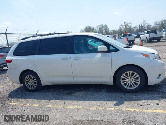 2017 Toyota Sienna XLE Auto Access Seat with VIN 5TDYZ3DC7HS865605, listed as a IAAI auction lot 42027590 with 152,599 mi miles and . Bid and sale history available at DreamBid. Image 13.