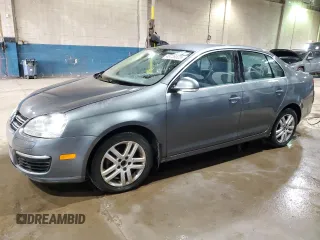 2010 Volkswagen Jetta TDI с VIN 3VWAL7AJ1AM128254, выставлен на аукционе Copart как лот 48739525 с пробегом 164 823 миль миль и Чистый • Clean title. История ставок и продаж доступна на DreamBid. Изображение 1.