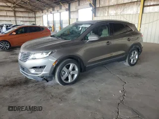 2017 Lincoln MKC Premiere with VIN 5LMCJ1C93HUL14667, listed as a Copart auction lot 61954415 with 26,968 mi miles and Salvage title. Bid and sale history available at DreamBid. Image 1.