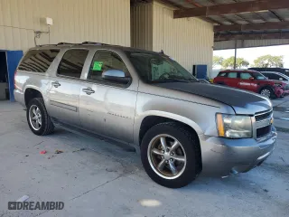 2009 Chevrolet Suburban LT w/1LT with VIN 1GNFK26309R231174, listed as a Copart auction lot 42877385 with 177,501 mi miles and Clean Title. Bid and sale history available at carsss.com. Image 4.