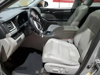 2019 Toyota Highlander Hybrid Limited with VIN 5TDDGRFH2KS059386, listed as a Copart auction lot 60531725 with 97,205 mi miles and Salvage title. Bid and sale history available at DreamBid. Image 7.