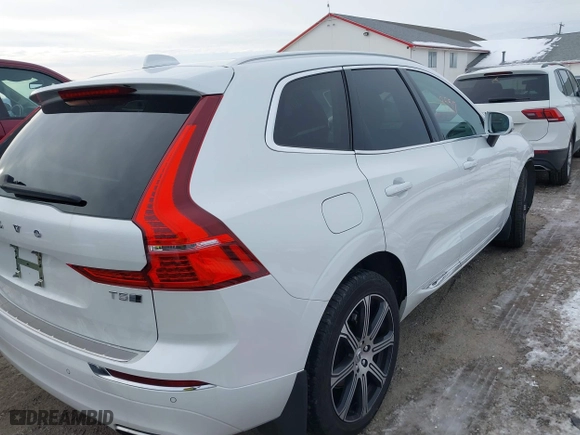 2020 Volvo XC60 Inscription with VIN YV4102RL0L1522300, listed as a IAAI auction lot 38569557 with 38,279 mi miles. Bid and sale history available at carsss.com. Image 13.