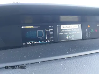 2018 Toyota Prius Two z VIN JTDKARFU4J3056141, wystawiony jako IAAI lot #41525929 z przebiegiem 127 414 mil mil oraz . Historia ofert i sprzedaży dostępna na DreamBid. Obrazek 15.
