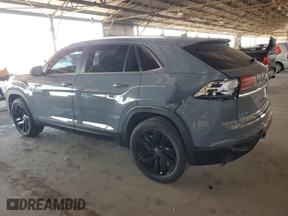 2023 Volkswagen Atlas SE with VIN 1V2WE2CA6PC225428, listed as a Copart auction lot 55098805 with 43,309 mi miles and Salvage title. Bid and sale history available at DreamBid. Image 2.