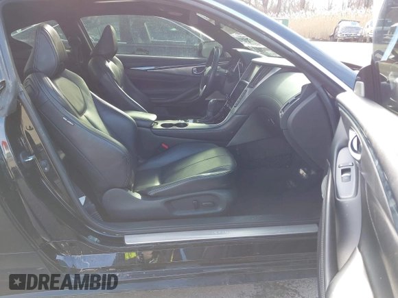 2019 Infiniti Q60 Luxe with VIN JN1EV7EL0KM291021, listed as a IAAI auction lot 41589716 with 59,235 mi miles and . Bid and sale history available at DreamBid. Image 5.