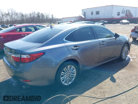 2013 Lexus ES 4dr Sdn with VIN JTHBK1GG9D2062663, listed as a IAAI auction lot 41662530 with 190,841 mi miles. Bid and sale history available at carsss.com. Image 4.