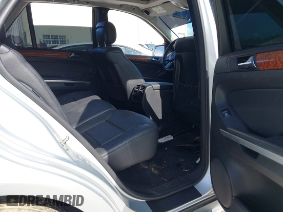 2009 Mercedes-Benz M 3.5L with VIN 4JGBB86E69A476308, listed as a IAAI auction lot 42133542 with 189,523 mi miles and . Bid and sale history available at carsss.com. Image 8.