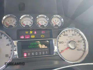 2008 Ford F-250 XL с VIN 1FTSW21R28EC02207, выставлен на аукционе IAAI как лот 42023780 с пробегом 135 143 миль миль и . История ставок и продаж доступна на DreamBid. Изображение 7.