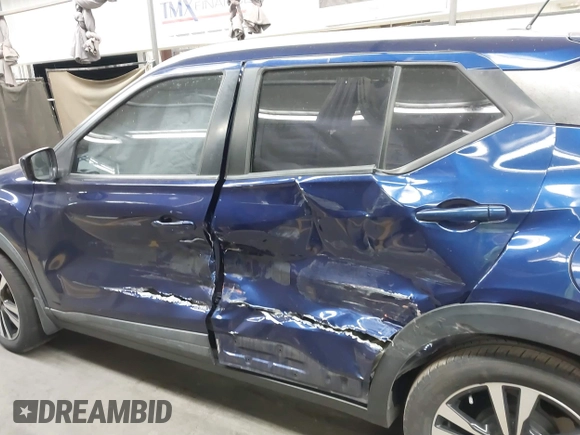 2019 Nissan Kicks S with VIN 3N1CP5CU4KL523051, listed as a IAAI auction lot 41842022 with 81,929 mi miles and . Bid and sale history available at carsss.com. Image 14.