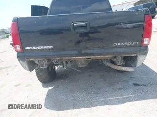 2005 Chevrolet Silverado 1500 LT with VIN 2GCEK13T351266474, listed as a IAAI auction lot 42098149 with 225,667 mi miles and . Bid and sale history available at DreamBid. Image 19.