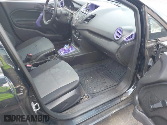 2018 Ford Fiesta S z VIN 3FADP4AJ0JM131607, wystawiony jako IAAI lot #42707624 z przebiegiem 109 815 mil mil oraz . Historia ofert i sprzedaży dostępna na DreamBid. Obrazek 5.