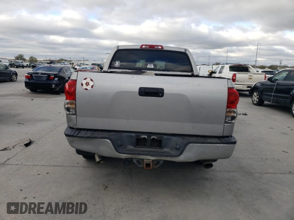 2007 Toyota Tundra Limited z VIN 5TBEV58177S465375, wystawiony jako Copart lot #48517355 z przebiegiem 231 924 mil mil oraz Czysty tytuł • Clean title. Historia ofert i sprzedaży dostępna na DreamBid. Obrazek 6.