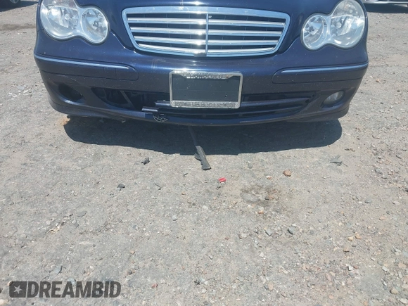 2006 Mercedes-Benz C z VIN WDBRF54J76A869895, wystawiony jako IAAI lot #42145920 z przebiegiem 188 626 mil mil oraz . Historia ofert i sprzedaży dostępna na DreamBid. Obrazek 6.