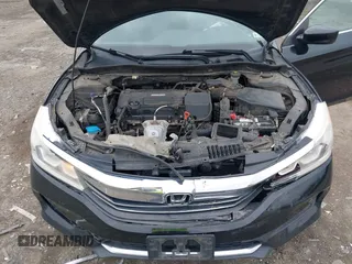 2017 Honda Accord LX with VIN 1HGCR2F3XHA013166, listed as a IAAI auction lot 41929001 with 193,951 mi miles. Bid and sale history available at carsss.com. Image 10.