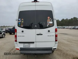 2015 Mercedes-Benz Sprinter Passenger with VIN WDZPE7DC2F5998483, listed as a Copart auction lot 76276203 with 206,959 mi miles. Bid and sale history available at carsss.com. Image 6.