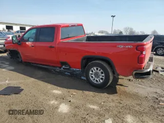 2021 Chevrolet Silverado 3500HD Work Truck with VIN 1GC4YSE78MF202471, listed as a Copart auction lot 43799204 with 60,268 mi miles and Salvage Title. Bid and sale history available at carsss.com. Image 2.
