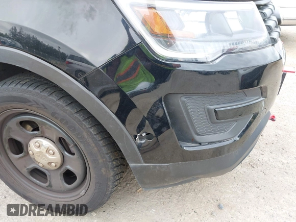 2017 Ford Police Interceptor Utility z VIN 1FM5K8AR9HGC26225, wystawiony jako IAAI lot #42283084 z przebiegiem Nie podano mil oraz . Historia ofert i sprzedaży dostępna na DreamBid. Obrazek 6.