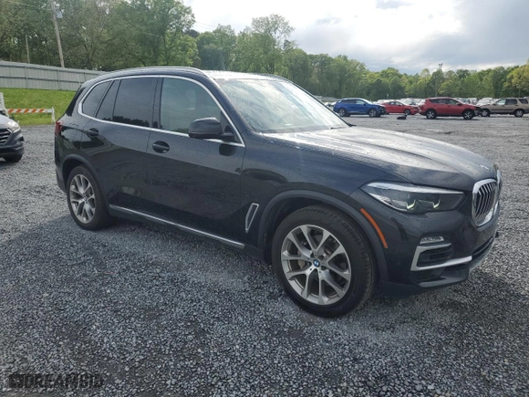2021 BMW X5 sDrive40i with VIN 5UXCR4C06M9H52522, listed as a Copart auction lot 53038075 with 108,218 mi miles and Clean Title. Bid and sale history available at carsss.com. Image 4.