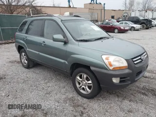 2005 Kia Sportage LX with VIN KNDJF723957038800, listed as a IAAI auction lot 41497596 with 122,189 mi miles and . Bid and sale history available at carsss.com. Image 1.