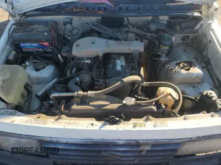 1990 Geo Tracker z VIN 2CNBJ18UXL6217744, wystawiony jako Copart lot #84203244 z przebiegiem 23 221 mil mil oraz Szkody całkowita. Historia ofert i sprzedaży dostępna na DreamBid. Obrazek 11.