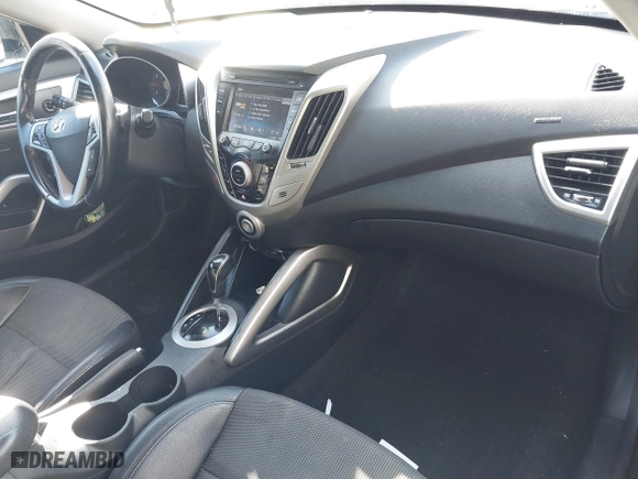 2015 Hyundai Veloster RE:FLEX with VIN KMHTC6AD9FU233378, listed as a IAAI auction lot 41428400 with 99,275 mi miles. Bid and sale history available at carsss.com. Image 5.