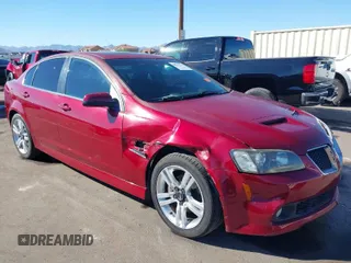 2009 Pontiac G8 with VIN 6G2ER57749L181327, listed as a IAAI auction lot 40772434 with 251,047 mi miles. Bid and sale history available at carsss.com. Image 1.