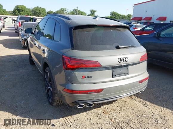 2023 Audi SQ5 Premium Plus z VIN WA1B4AFY4P2035195, wystawiony jako IAAI lot #42004734 z przebiegiem 10 353 mil mil oraz . Historia ofert i sprzedaży dostępna na DreamBid. Obrazek 3.