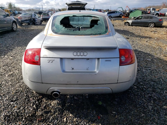 2001 Audi TT with VIN TRUWX28NX11020730, listed as a Copart auction lot 83046404 with 116,767 mi miles and Salvage Title. Bid and sale history available at carsss.com. Image 6.