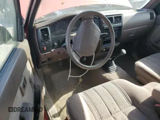 1995 Toyota Tacoma with VIN 4TAUN53B0SZ061887, listed as a Copart auction lot 57708685 with 281,658 mi miles and Clean title. Bid and sale history available at DreamBid. Image 8.