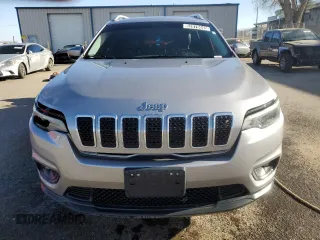 2019 Jeep Cherokee Latitude Plus with VIN 1C4PJLLB3KD187112, listed as a Copart auction lot 52975845 with 176,546 mi miles and Clean Title. Bid and sale history available at carsss.com. Image 5.
