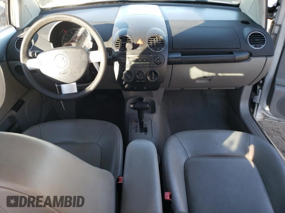 2007 Volkswagen New Beetle Coupe with VIN 3VWEW31C57M508502, listed as a Copart auction lot 82336004 with 58,533 mi miles and Salvage Title. Bid and sale history available at carsss.com. Image 8.