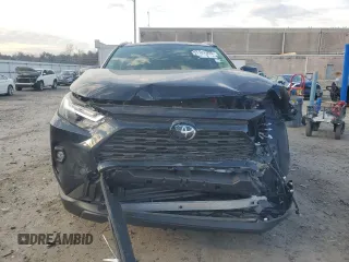 2025 Toyota RAV4 Hybrid XLE Premium z VIN JTMB6RFV9SD154846, wystawiony jako Copart lot #51107595 z przebiegiem 1 908 mil mil oraz Szkoda całkowita • Salvage title. Historia ofert i sprzedaży dostępna na DreamBid. Obrazek 5.