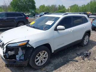 2016 Jeep Cherokee Latitude with VIN 1C4PJMCB8GW148470, listed as a IAAI auction lot 42415483 with 146,427 mi miles and . Bid and sale history available at DreamBid. Image 18.