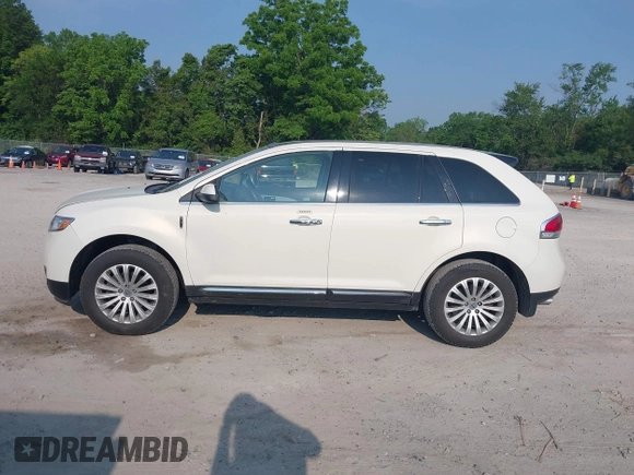 2012 Lincoln MKX z VIN 2LMDJ6JK6CBL11503, wystawiony jako IAAI lot #42418489 z przebiegiem 85 886 mil mil oraz . Historia ofert i sprzedaży dostępna na DreamBid. Obrazek 15.