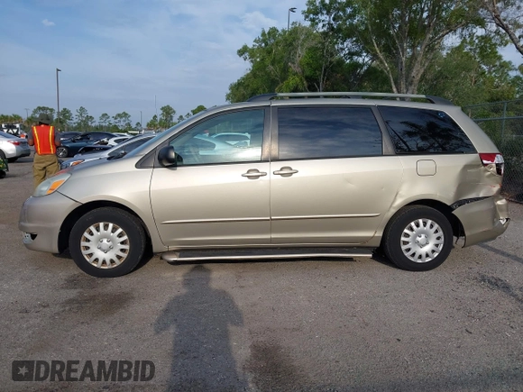 2005 Toyota Sienna CE with VIN 5TDZA23C65S226571, listed as a IAAI auction lot 41964558 with 111,827 mi miles. Bid and sale history available at carsss.com. Image 15.