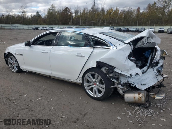 2018 Jaguar XJ Portfolio with VIN SAJWJ2GD1J8W13812, listed as a Copart auction lot 76260534 with Not Provided miles and Salvage Title. Bid and sale history available at DreamBid. Image 2.