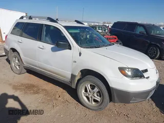 2003 Mitsubishi Outlander LS with VIN JA4LZ31G73U073339, listed as a IAAI auction lot 41517186 with 203,898 mi miles. Bid and sale history available at carsss.com. Image 1.