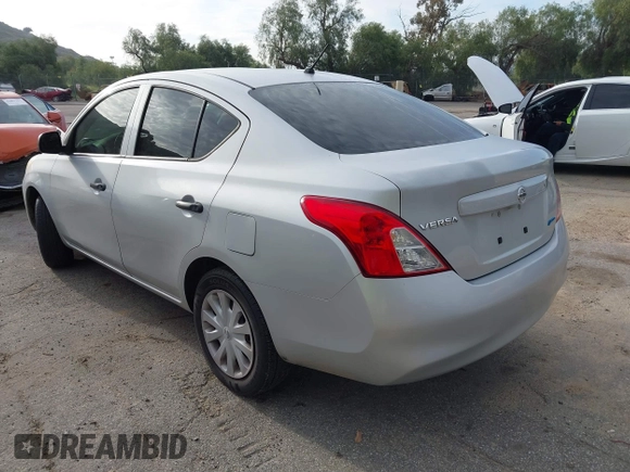 2012 Nissan Versa SL with VIN 3N1CN7AP3CL911095, listed as a IAAI auction lot 41814962 with 184,208 mi miles and . Bid and sale history available at carsss.com. Image 3.