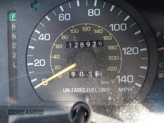 1995 Toyota Camry LE z VIN JT2SK12E5S0332027, wystawiony jako IAAI lot #42078977 z przebiegiem 128 929 mil mil oraz . Historia ofert i sprzedaży dostępna na DreamBid. Obrazek 16.