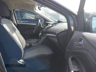 2016 Ford Escape SE with VIN 1FMCU0G78GUA20032, listed as a IAAI auction lot 41853044 with 117,005 mi miles. Bid and sale history available at carsss.com. Image 5.