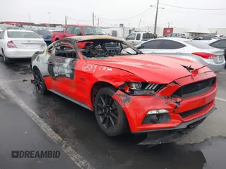 2016 Ford Mustang GT with VIN 1FA6P8CF6G5333889, listed as a IAAI auction lot 40209781 with 1 mi miles. Bid and sale history available at carsss.com. Image 1.