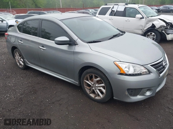 2013 Nissan Sentra SR z VIN 3N1AB7AP0DL766485, wystawiony jako IAAI lot #42188309 z przebiegiem 140 337 mil mil oraz . Historia ofert i sprzedaży dostępna na DreamBid. Obrazek 1.