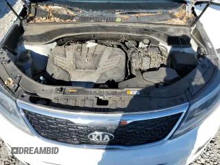 2014 Kia Sorento LX with VIN 5XYKTDA70EG538475, listed as a Copart auction lot 50084425 with 209,501 mi miles and Clean Title. Bid and sale history available at carsss.com. Image 12.